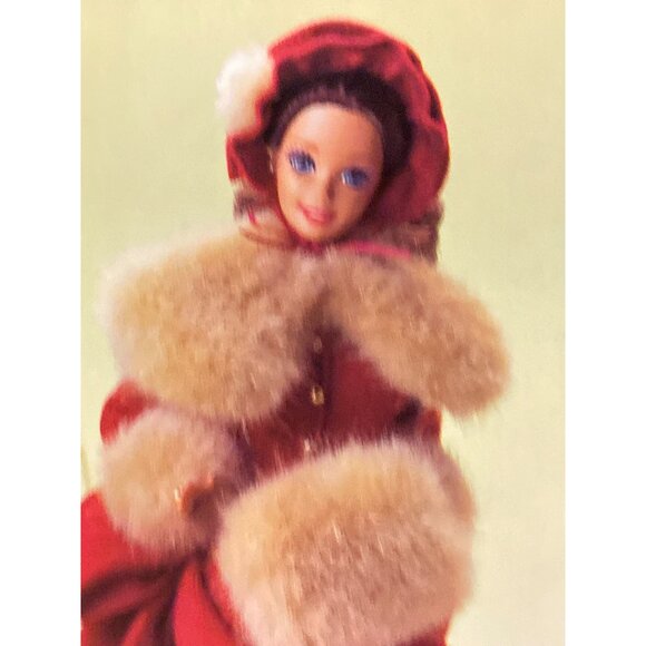 Victorian Elegance Barbie 1994 Mattel 12579 NRFB Red Fur Trim Coat - Picture 9 of 16